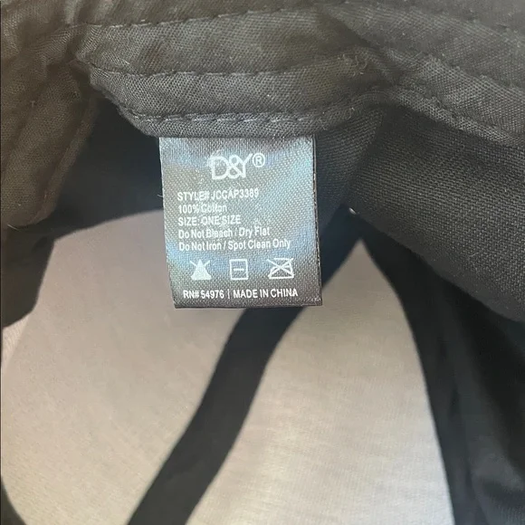 David and Young Black Two Tone Cap NWT - Picture 7 of 7